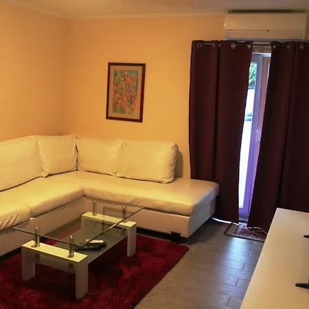 Sax Apartment *