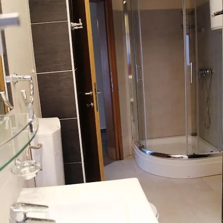 Apartment Sax