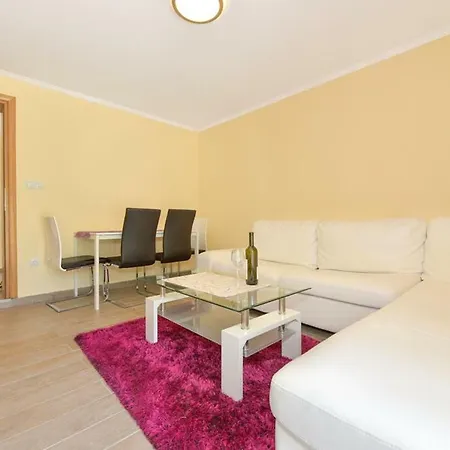 Apartment Sax Jezera