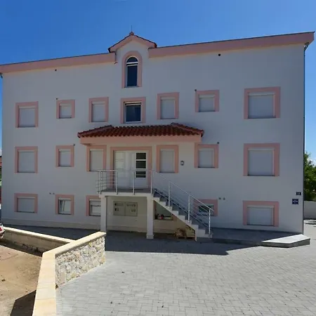 Apartment Sax Jezera