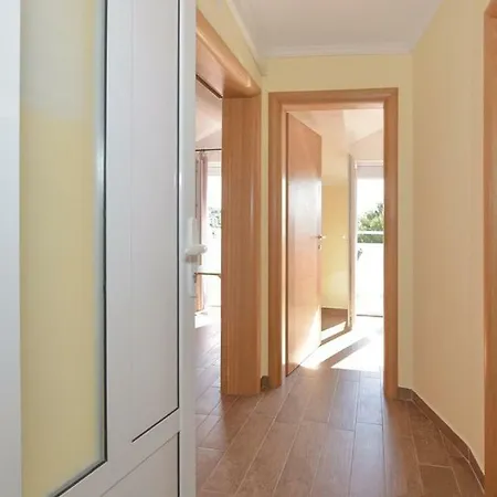 Sax Apartment *